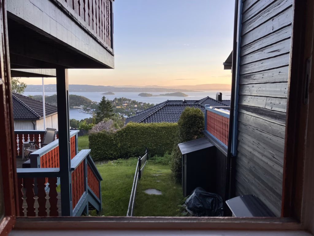 Ausblick Haus in Oslo um 23 Uhr