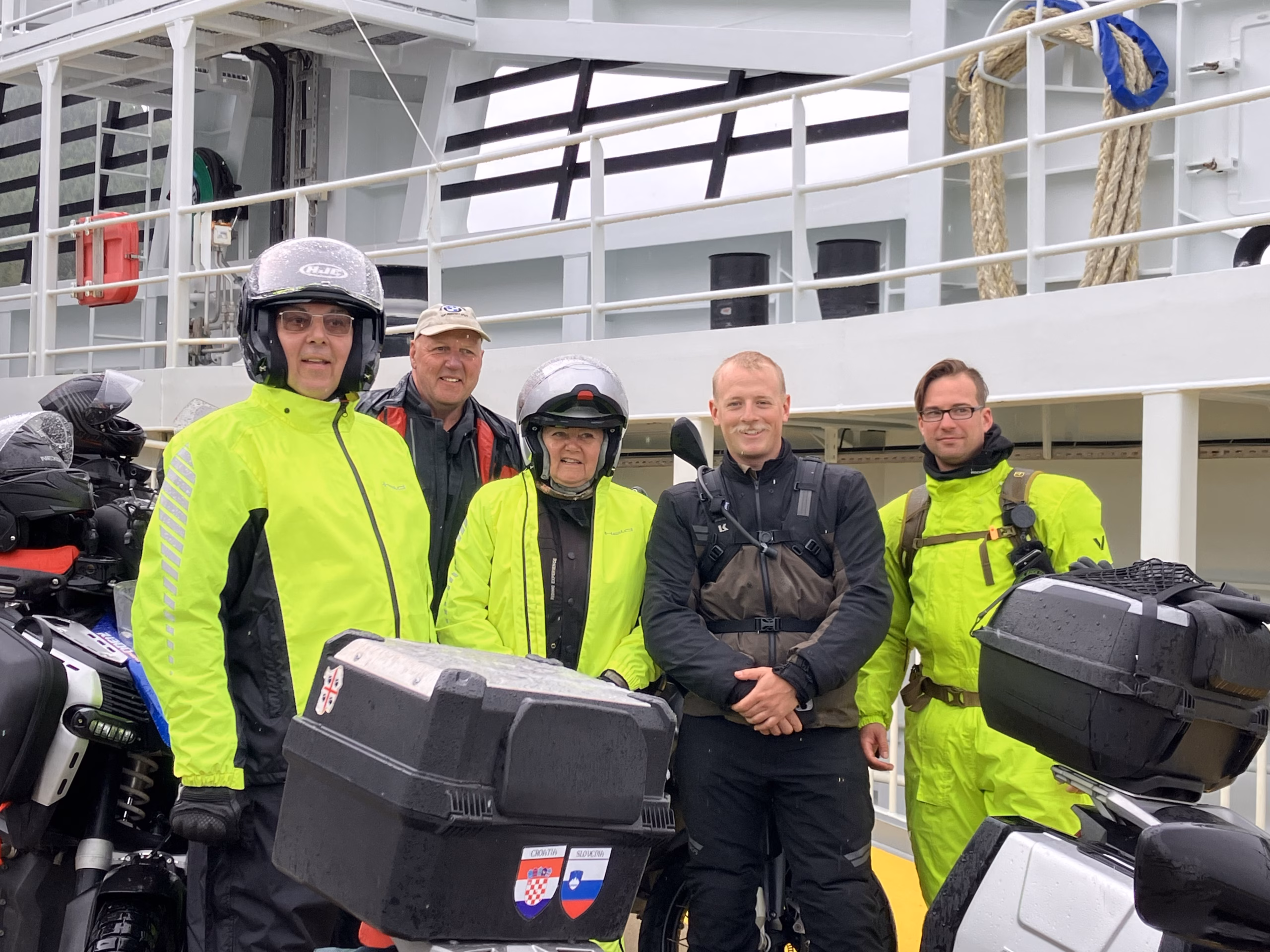 Reisegesellschaft auf der Fähre Norwegen