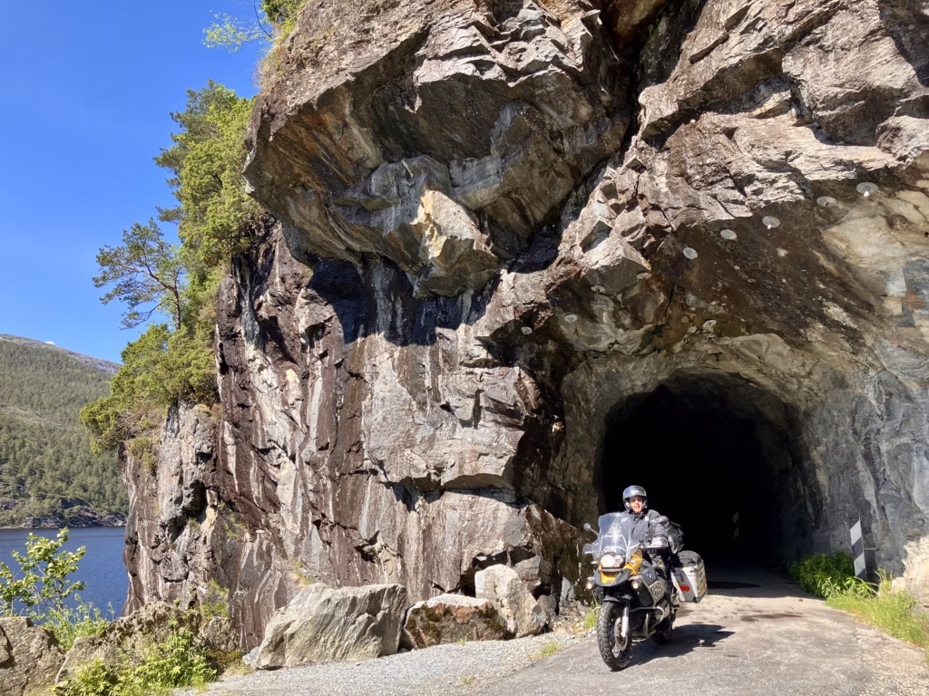 Beim Hesjedalsfossen Norwegen