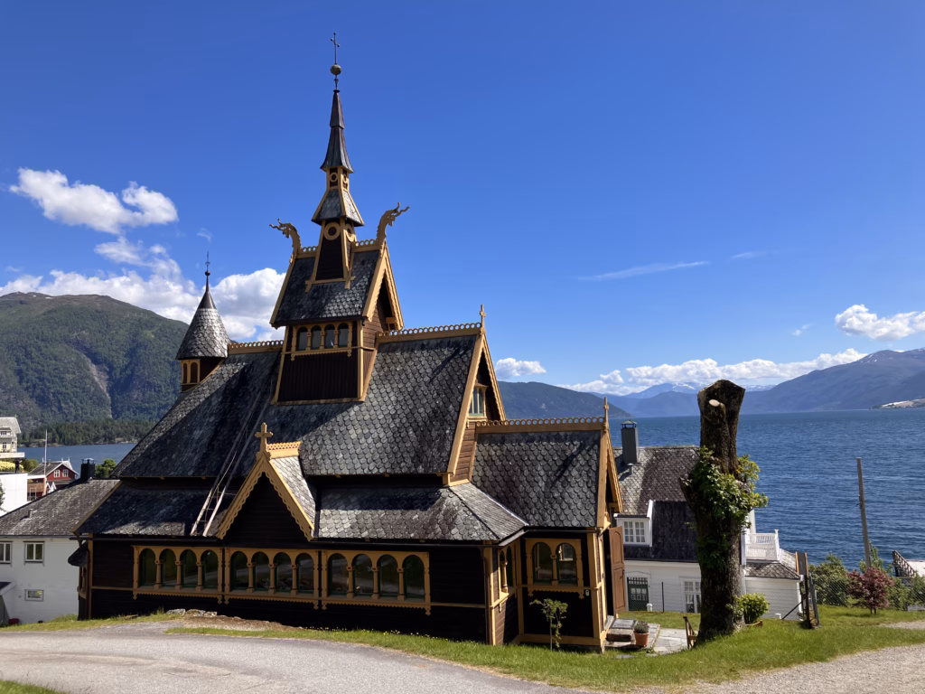 St. Olaf-Kirche Balestrand Norwegen