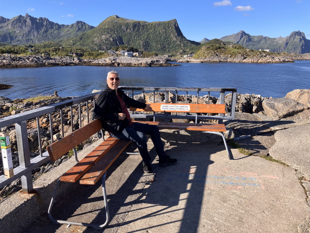 Seniorenbankel in Kablvag Lofoten Norwegen