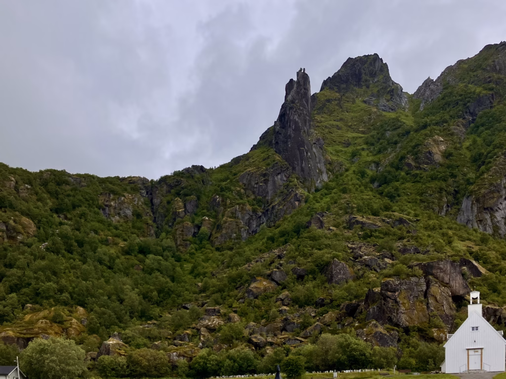 Svolvaergeita Lofoten Norwegen
